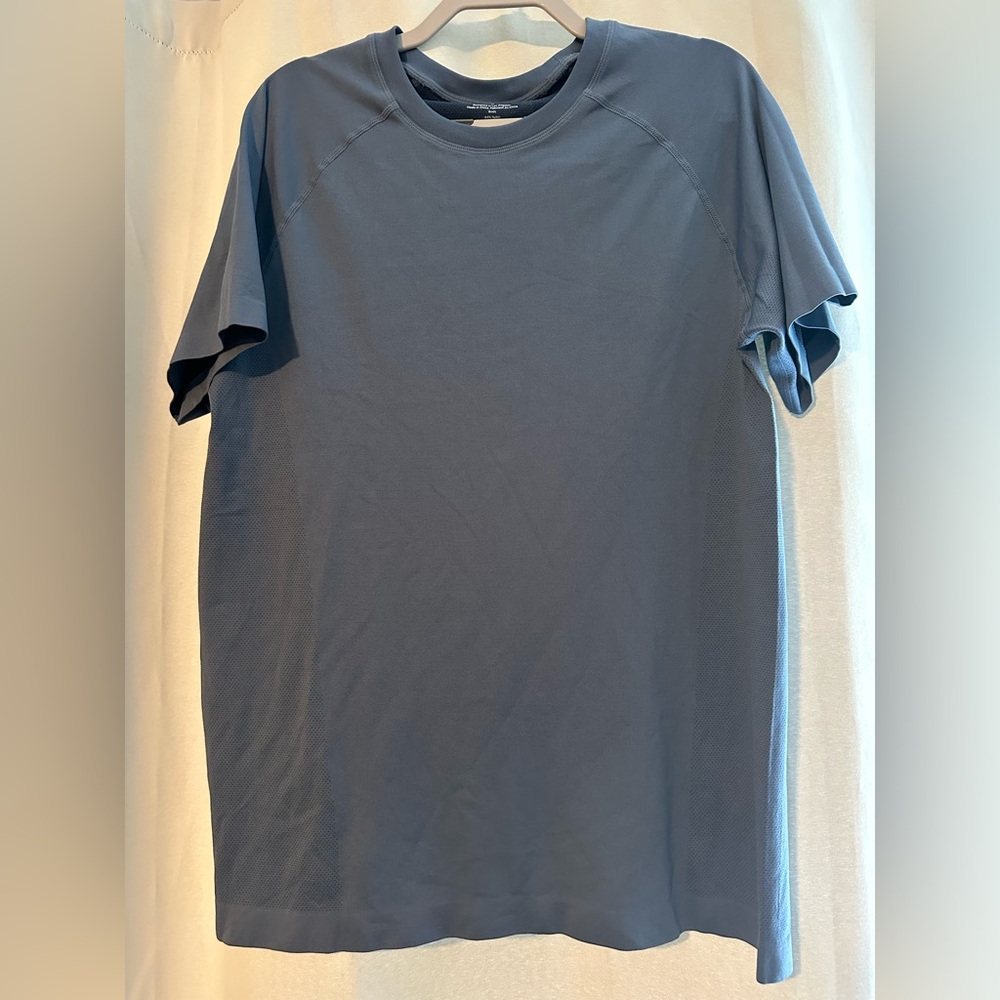 Fabletics Men's Slate Blue Short Sleeve Tee